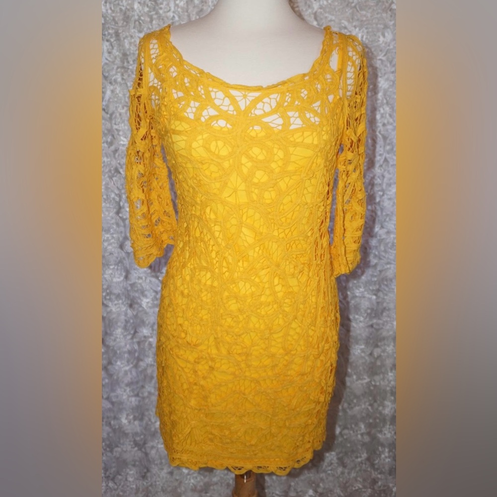 ANTONIO MELANI Vibrant Yellow Lace Mini Dress